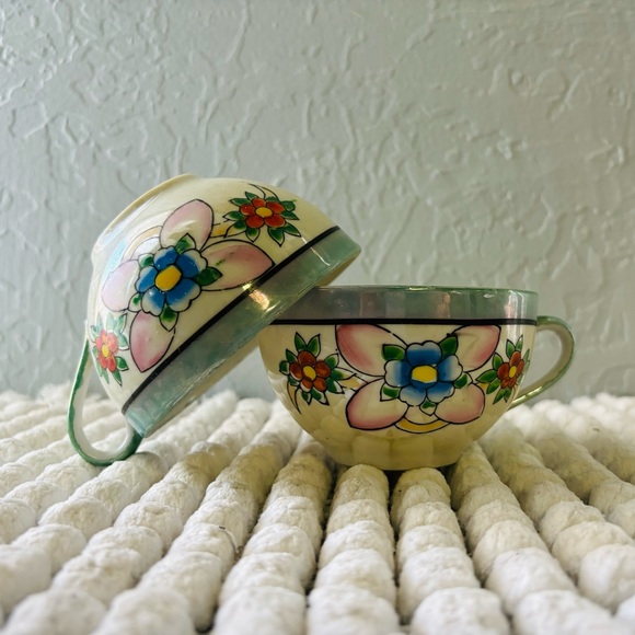 Lusterware Tea Cups Set of 2 Green White & Floral Art Deco VTG Hand Painted - Picture 1 of 9